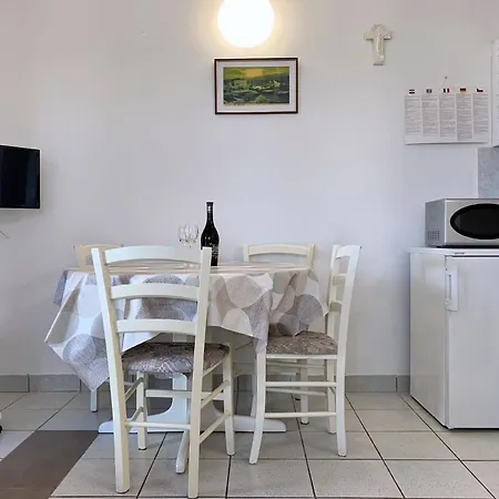 Ferienwohnung Fuer 2 Personen Ca 28 Qm In Silo, Kvarner Bucht Krk *
